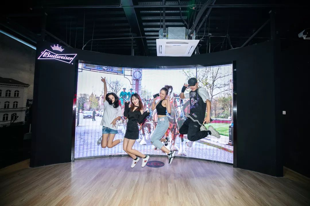 報(bào)告:我想去百威中國那個(gè)啤酒展覽館打卡品美酒佳肴|國潮范這么閃 - 第14張 - 會展活動策劃CCASY.COM 報(bào)告:我想去百威中國那個(gè)啤酒展覽館打卡品美酒佳肴|國潮范這么閃 - 第14張