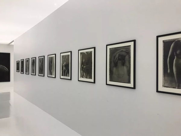 銀座的藝術(shù)畫(huà)廊上演的這些會(huì)展活動(dòng)真的極具特色 - 第5張 - 會(huì)展活動(dòng)策劃CCASY.COM 銀座的藝術(shù)畫(huà)廊上演的這些會(huì)展活動(dòng)真的極具特色 - 第5張