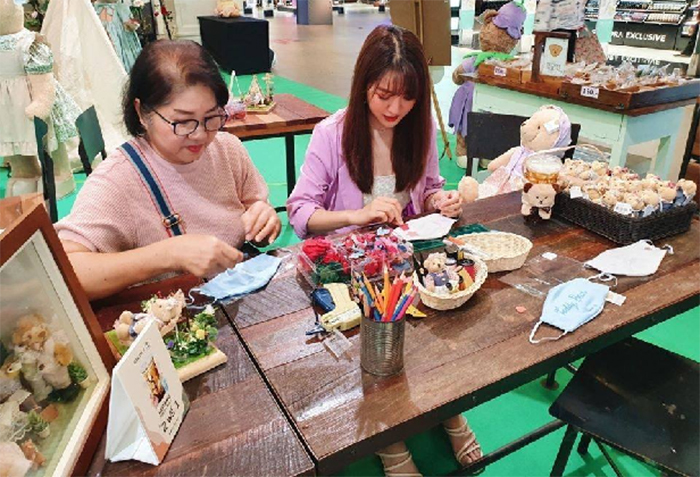 新馬泰商場美陳展覽活動旨在點亮疫情下的壓抑 - 第18張 - 會展活動策劃CCASY.COM 新馬泰商場美陳展覽活動旨在點亮疫情下的壓抑 - 第18張