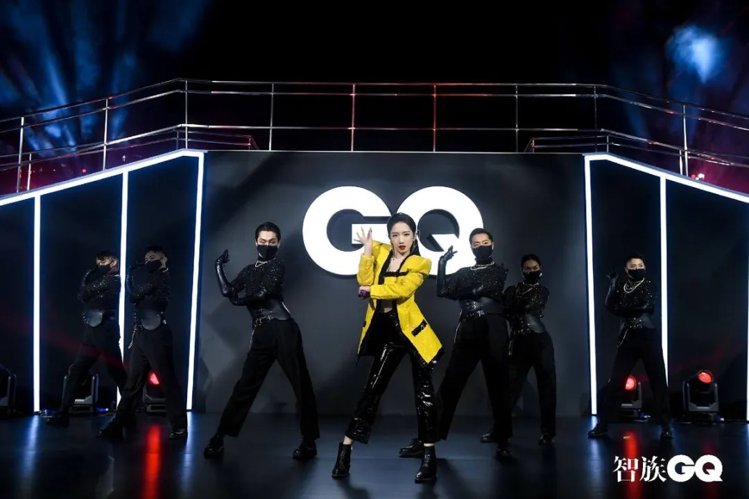 GQ年度人物盛典活動策劃把樓梯打造成國內首個紅毯LIVE SHOW - 第7張 - 會展活動策劃CCASY.COM GQ年度人物盛典活動策劃把樓梯打造成國內首個紅毯LIVE SHOW - 第7張