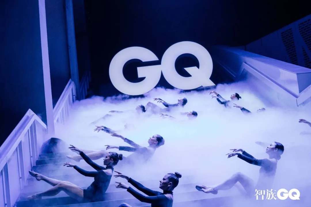 GQ年度人物盛典活動策劃把樓梯打造成國內首個紅毯LIVE SHOW - 第11張 - 會展活動策劃CCASY.COM GQ年度人物盛典活動策劃把樓梯打造成國內首個紅毯LIVE SHOW - 第11張
