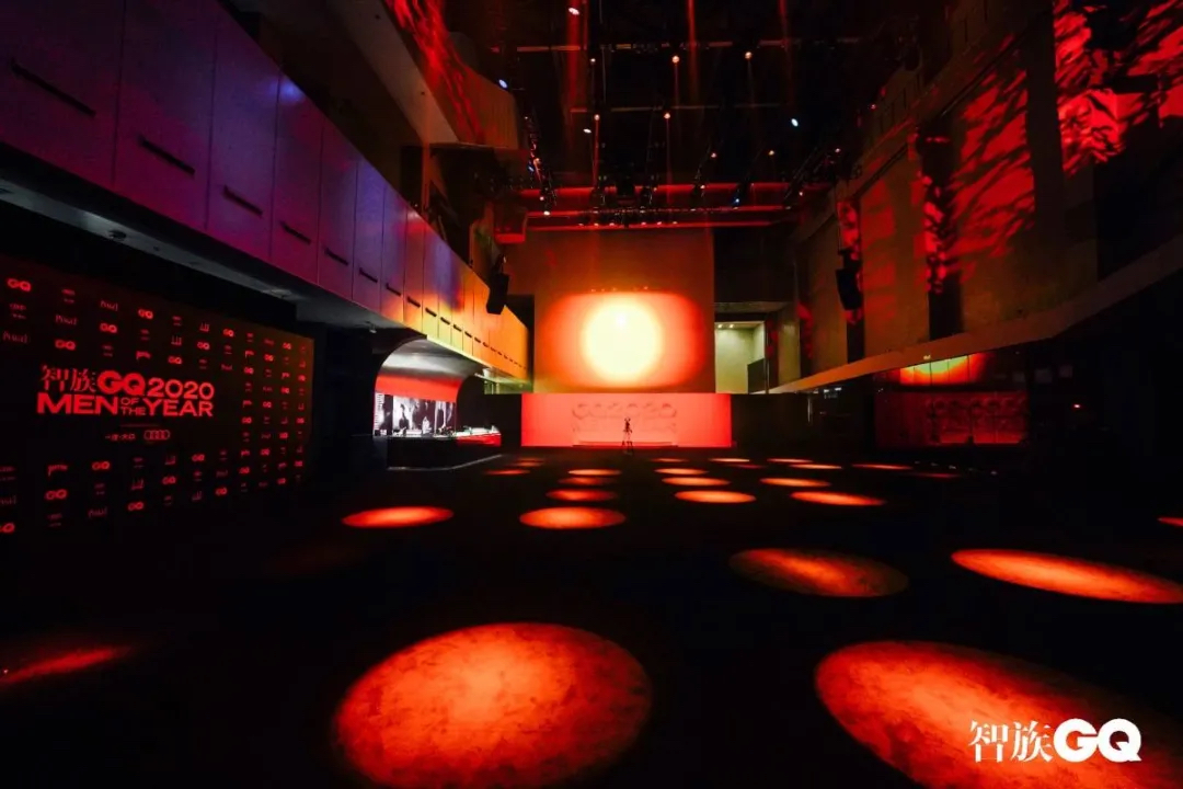 GQ年度人物盛典活動策劃把樓梯打造成國內首個紅毯LIVE SHOW - 第15張 - 會展活動策劃CCASY.COM GQ年度人物盛典活動策劃把樓梯打造成國內首個紅毯LIVE SHOW - 第15張